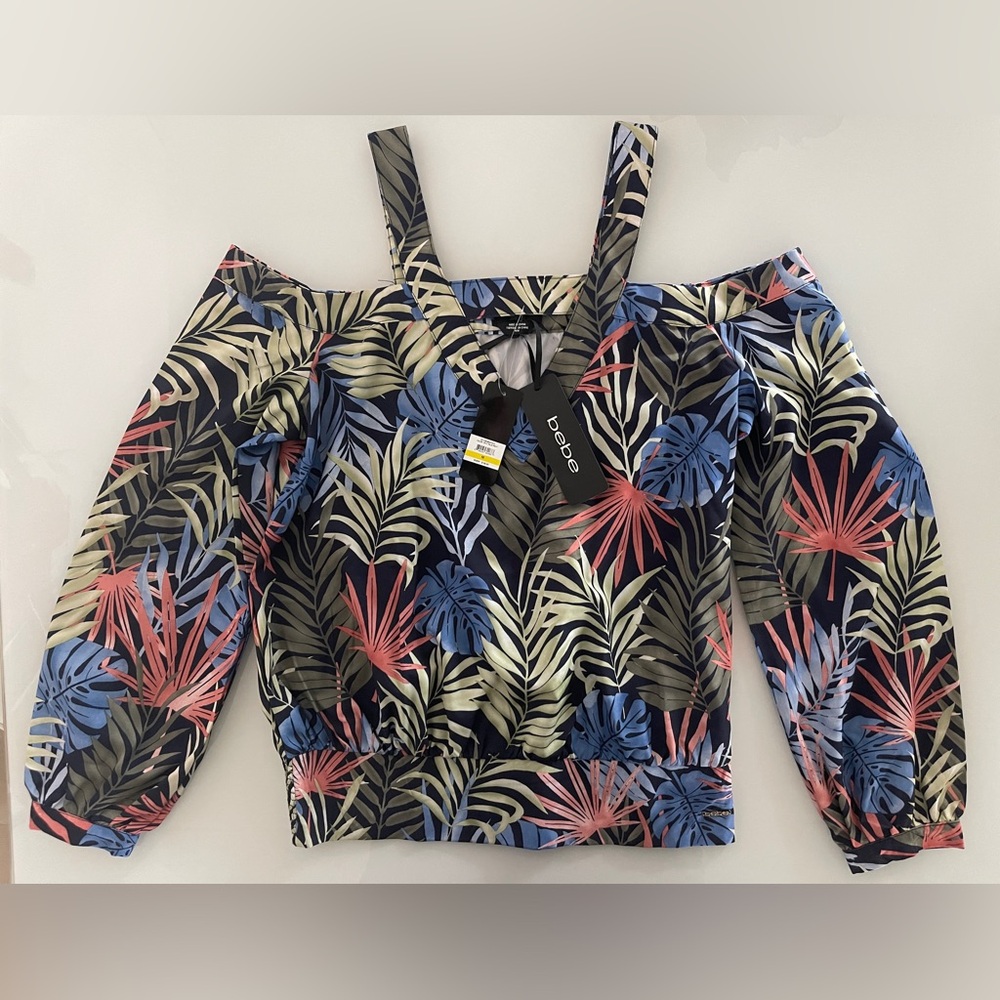 NWT bebe Women's Tropical Print Off-Shoulder Blouse - Multicolor